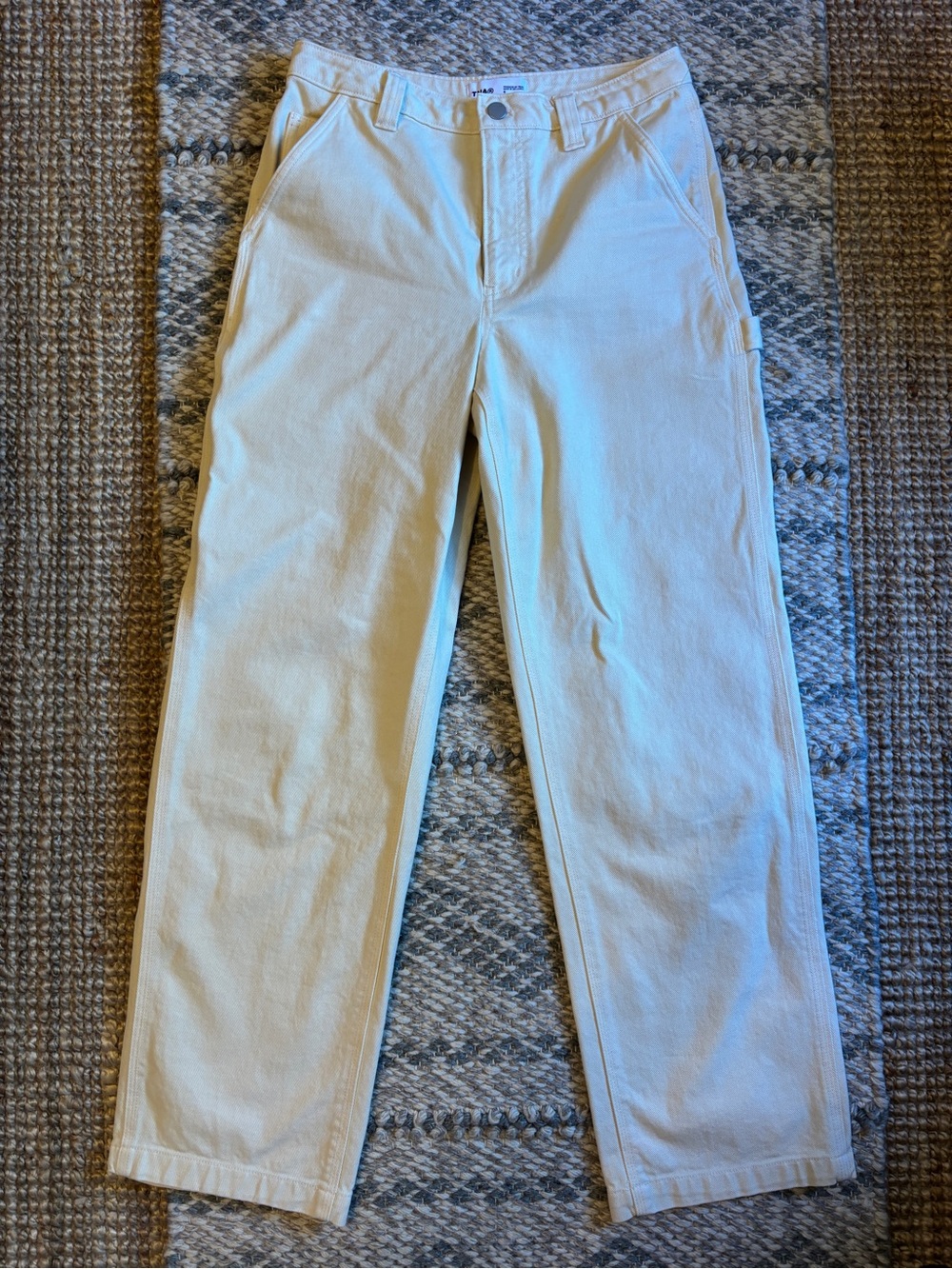 Aritzia TNA ivory cream carpenter Jean pant size 6.